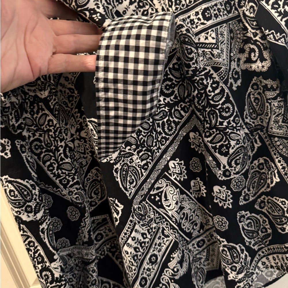 CHAPS Black and White Paisley Print Blouse - Picture 6 of 10